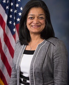 Official portrait of Pramila Jayapal