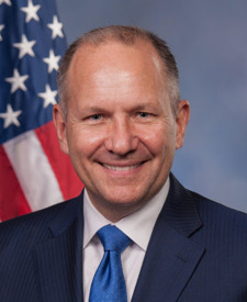 Official portrait of Lloyd Smucker